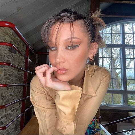 Bella Hadid instagram